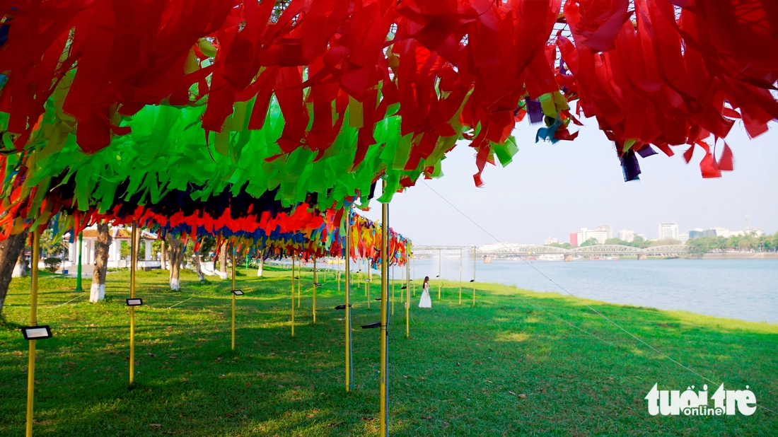 Huế xanh thắm đôi bờ sông Hương - Ảnh 4.