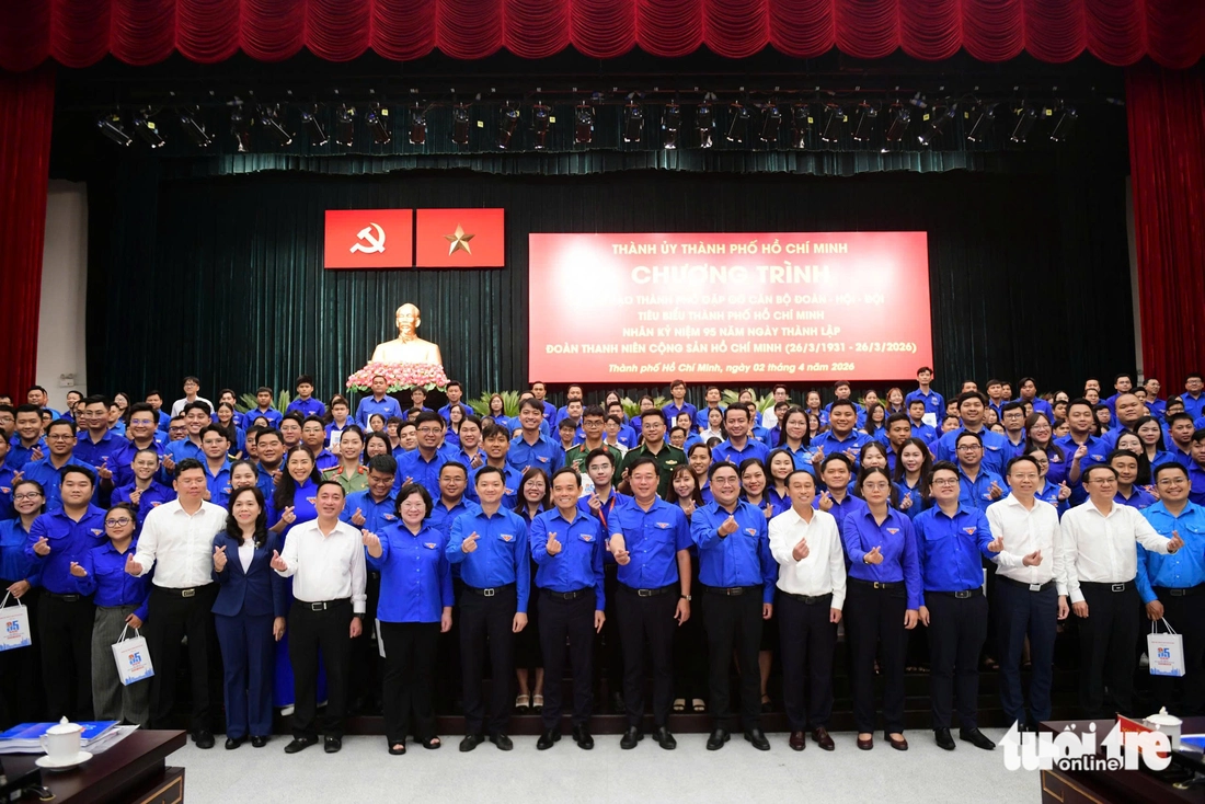 Bí thư Thành ủy TP.HCM Trần Lưu Quang: Sẽ đặt hàng thanh niên nhiệm vụ cụ thể - Ảnh 8.