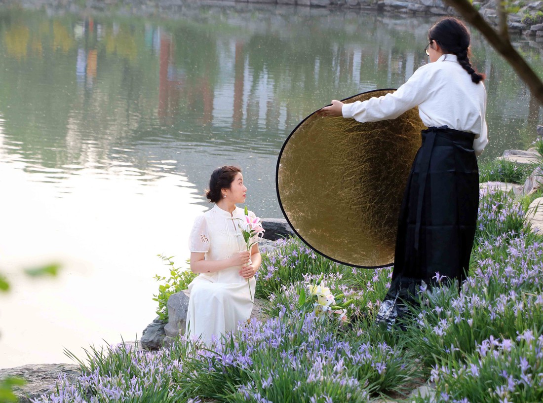 Dạo bước trong khuôn viên đại học xanh bậc nhất Trung Quốc - Ảnh 12.