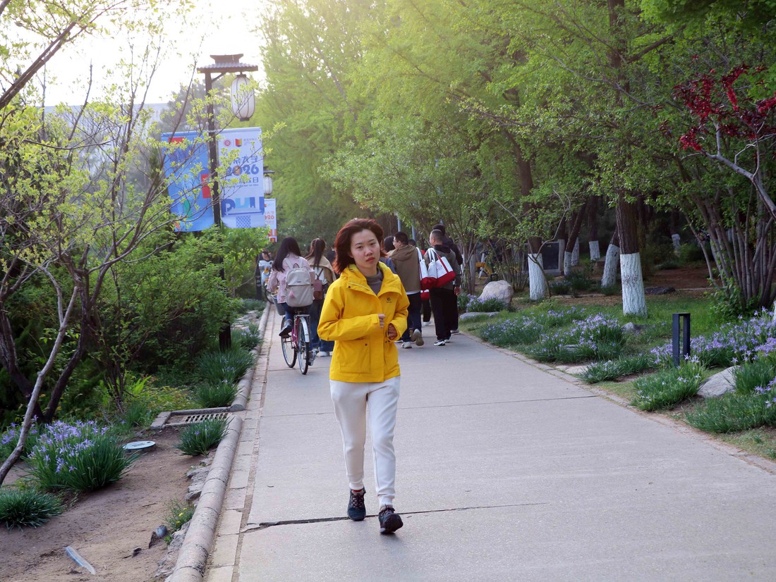 Dạo bước trong khuôn viên đại học xanh bậc nhất Trung Quốc - Ảnh 11.