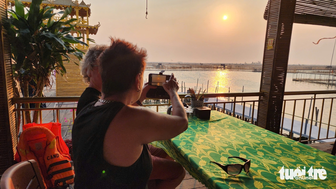 Những ngày nắng gắt, về đầm Chuồn tận hưởng không gian mênh mông, mát lành - Ảnh 5.