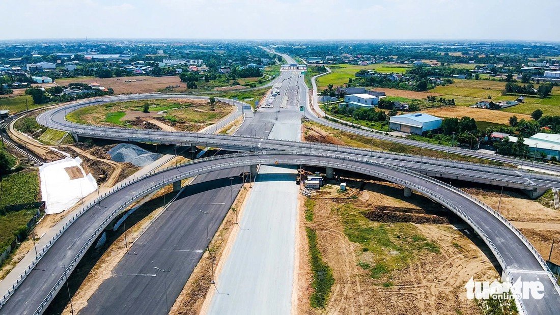 Nhánh tây vành đai 3 TP.HCM chậm, 6,8km qua Long An nằm chờ - Ảnh 6.