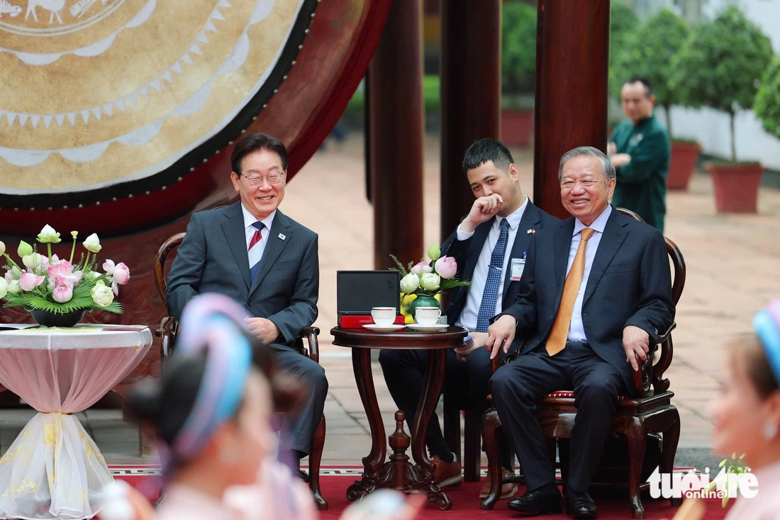 Nguyên thủ Việt Nam - Hàn Quốc cùng Phu nhân thăm Hoàng thành Thăng Long - Ảnh 9.