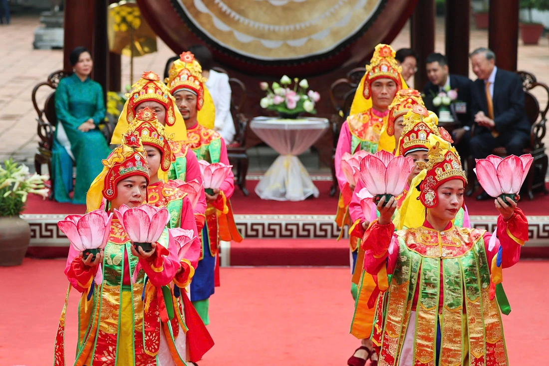 Nguyên thủ Việt Nam - Hàn Quốc cùng Phu nhân thăm Hoàng thành Thăng Long - Ảnh 7.