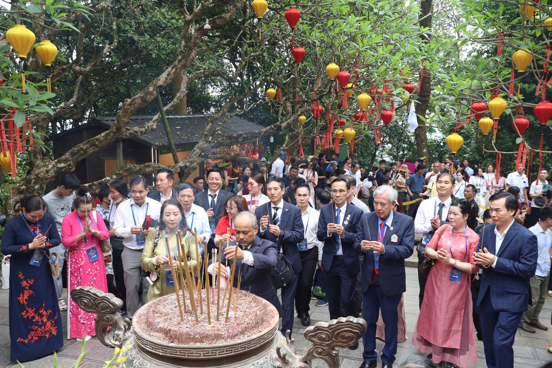 Kiều bào Việt Nam từ muôn phương về Giỗ Tổ Hùng Vương - Ảnh 3.