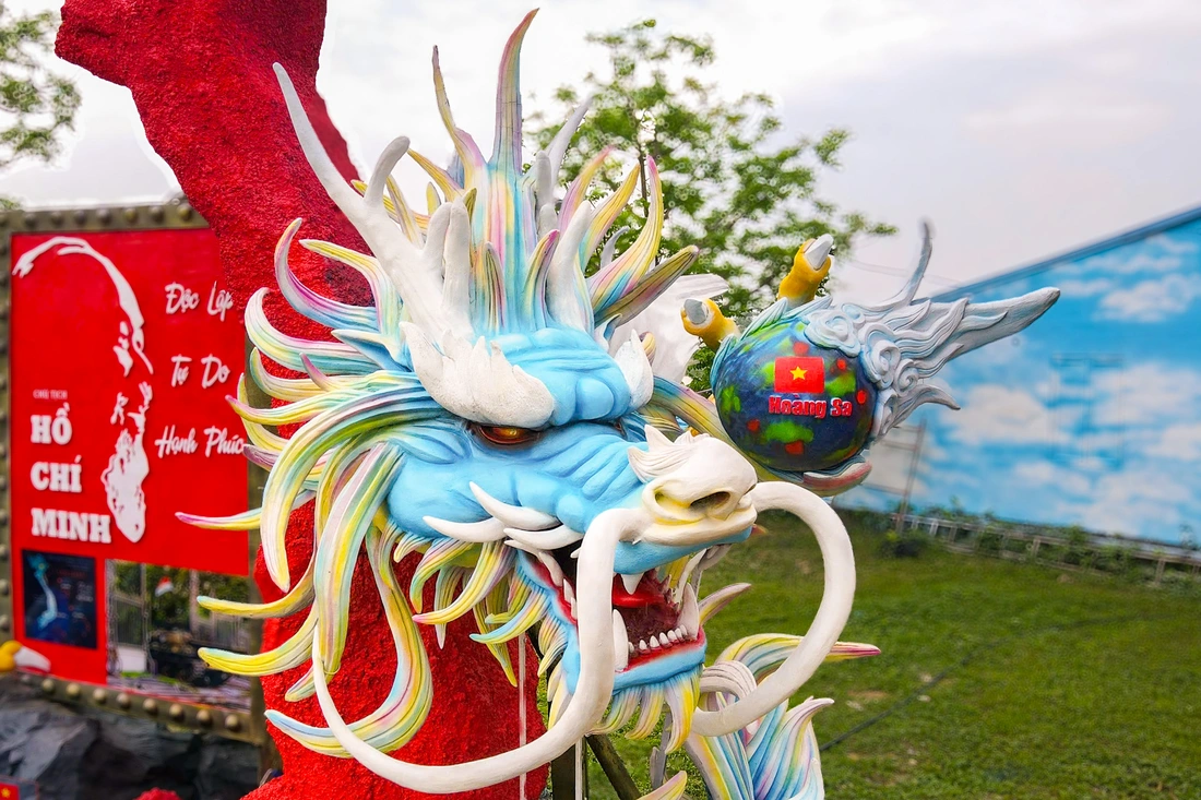 9X tạc tượng 25 tấn kể chuyện Lạc Long Quân - Âu Cơ dịp Giỗ Tổ Hùng Vương - Ảnh 7.