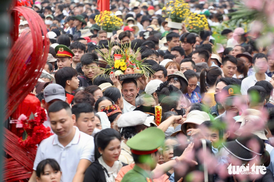 Tổng Bí thư, Chủ tịch nước Tô Lâm dâng hương giỗ Tổ Hùng Vương - Ảnh 7.