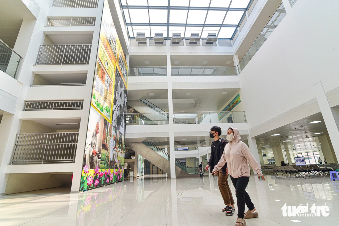 bệnh viện cửa ngõ - Ảnh 6.