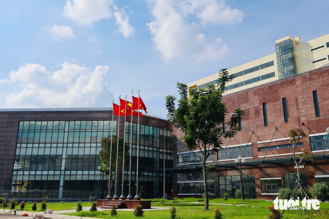 bệnh viện cửa ngõ - Ảnh 12.