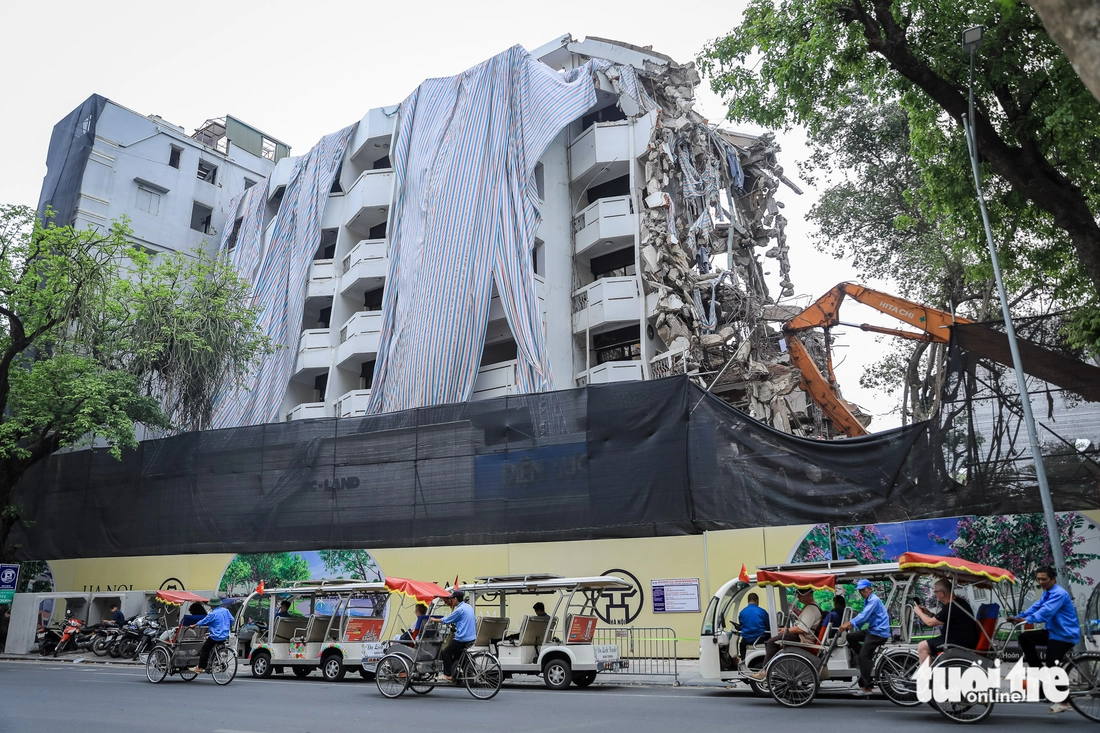 Lộ diện khu đất 'kim cương' làm quảng trường phía Đông hồ Gươm khi vừa phá dỡ loạt công trình - Ảnh 2.