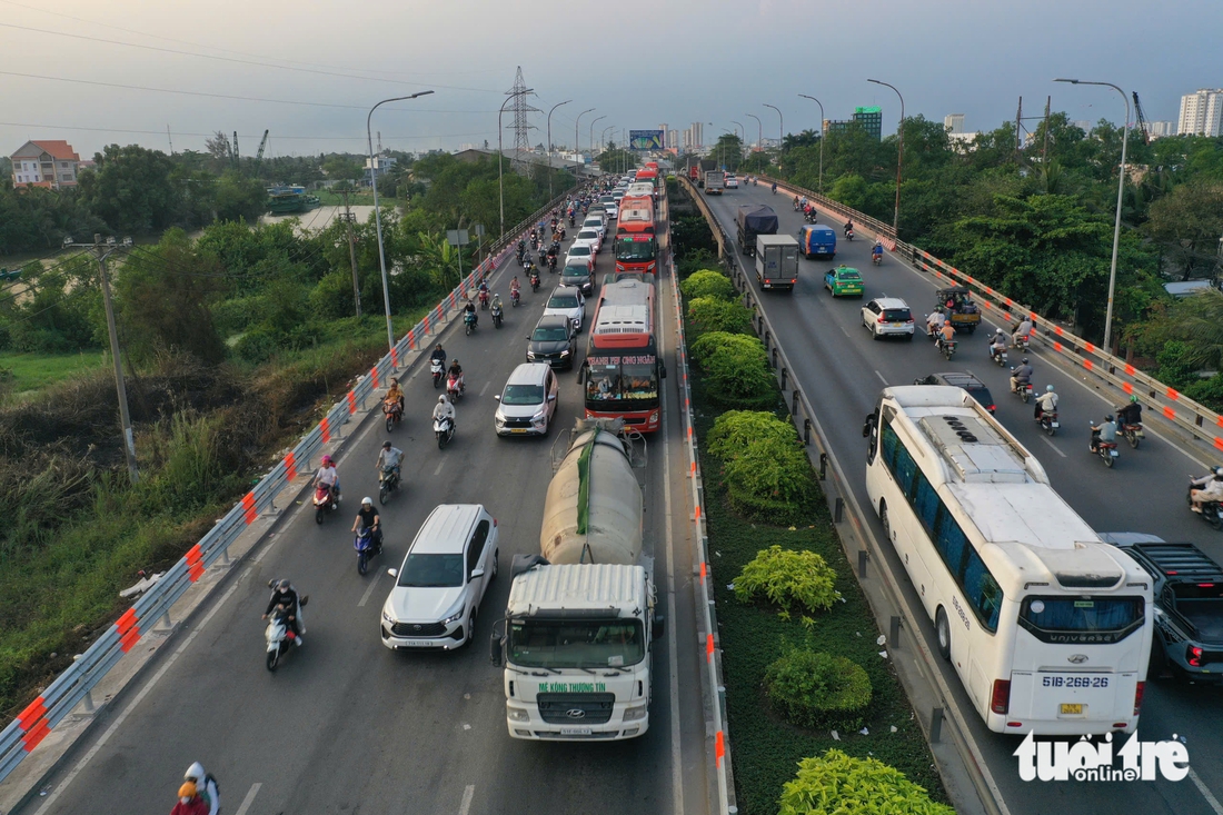 cửa ngõ - Ảnh 2.