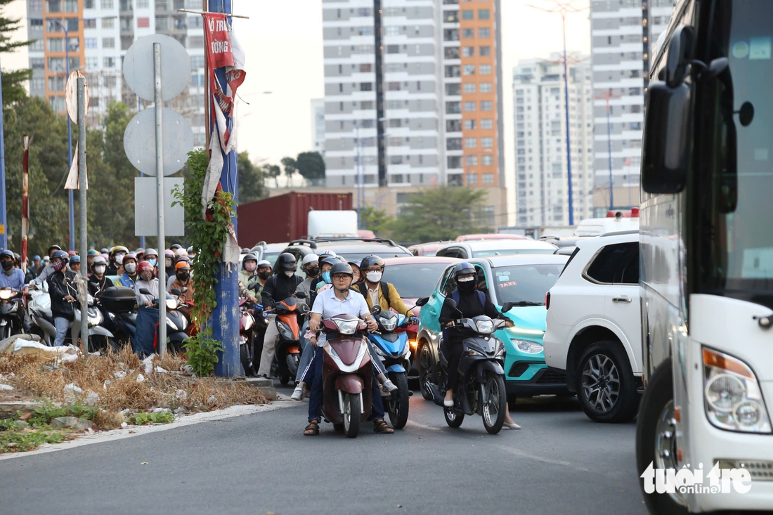 cửa ngõ - Ảnh 8.