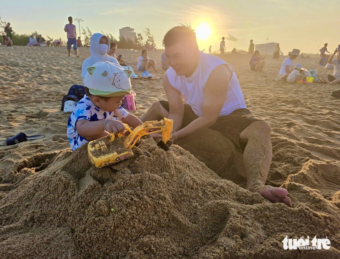 du khách - Ảnh 4.