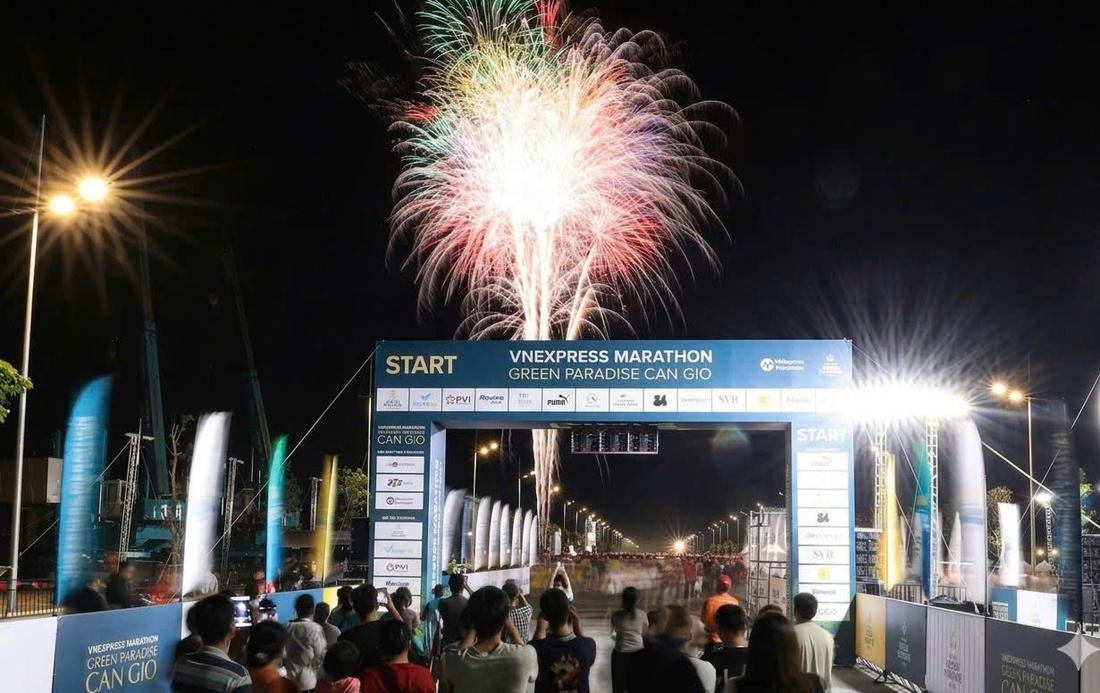 Pháo hoa rực sáng Vinhomes Green Paradise Cần Giờ chào đón các runner - Ảnh 8.