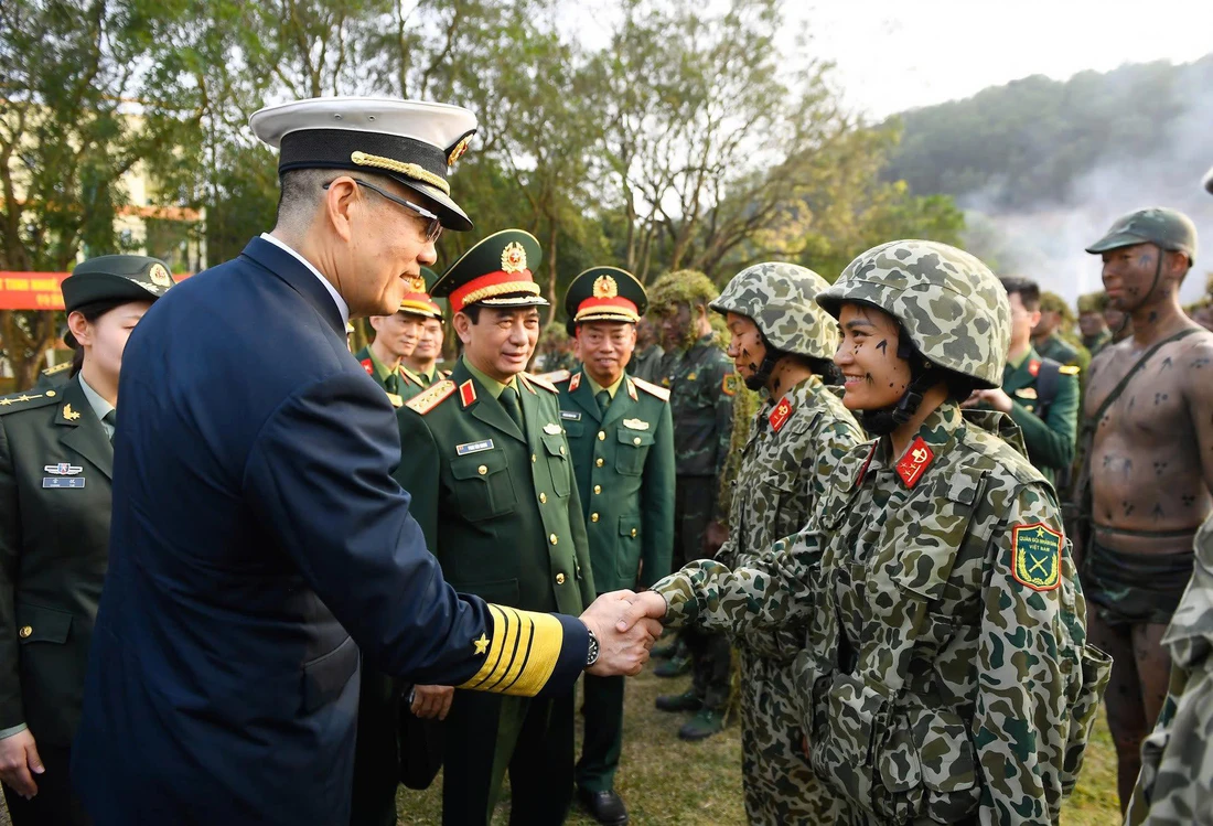 Nữ đặc công chống khủng bố: Cơ bắp có thể đau, nhưng tinh thần không được phép gục ngã - Ảnh 6.