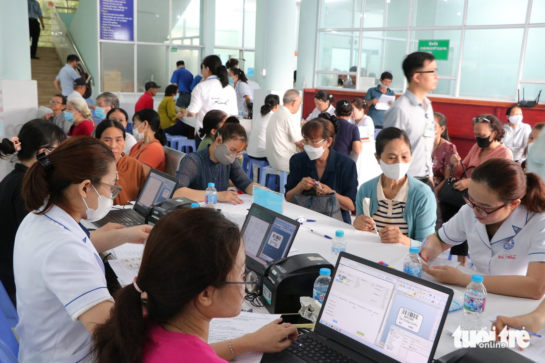 khám bệnh - Ảnh 6.