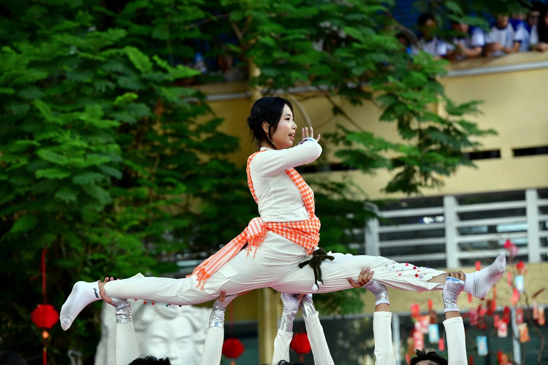 Giờ ra chơi 'bùng nổ' ở Trường THPT Nguyễn Thị Diệu - Ảnh 4.