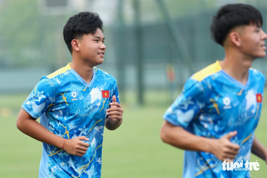 Con trai Quang Hải được kỳ vọng ở U17 Việt Nam - Ảnh 2.