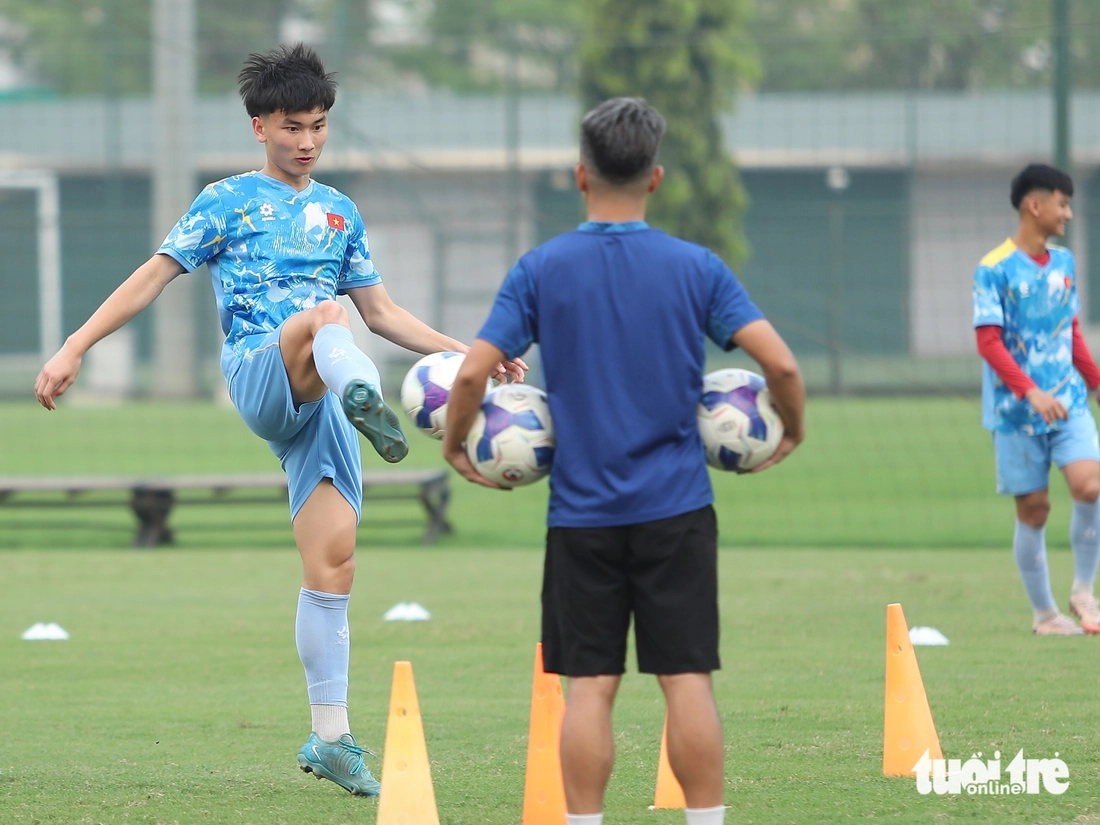 Con trai Quang Hải được kỳ vọng ở U17 Việt Nam - Ảnh 6.