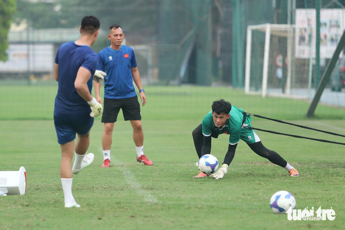 Con trai Quang Hải được kỳ vọng ở U17 Việt Nam - Ảnh 7.