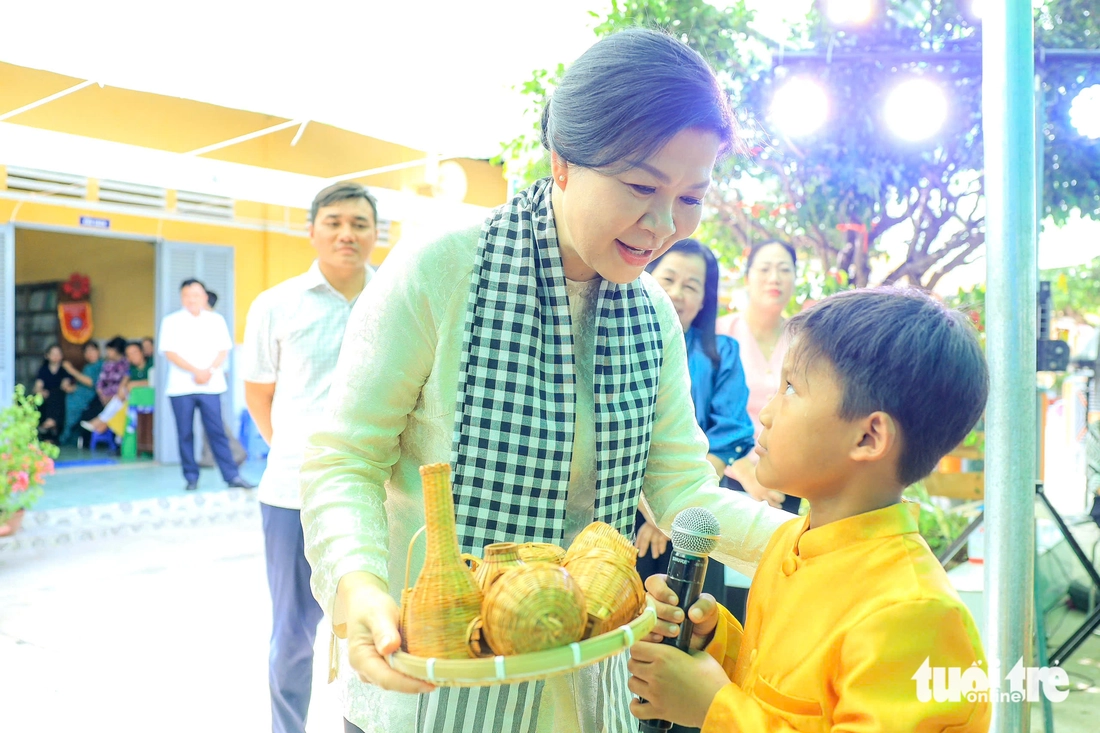 Phu nhân Ngô Phương Ly - Ảnh 11.