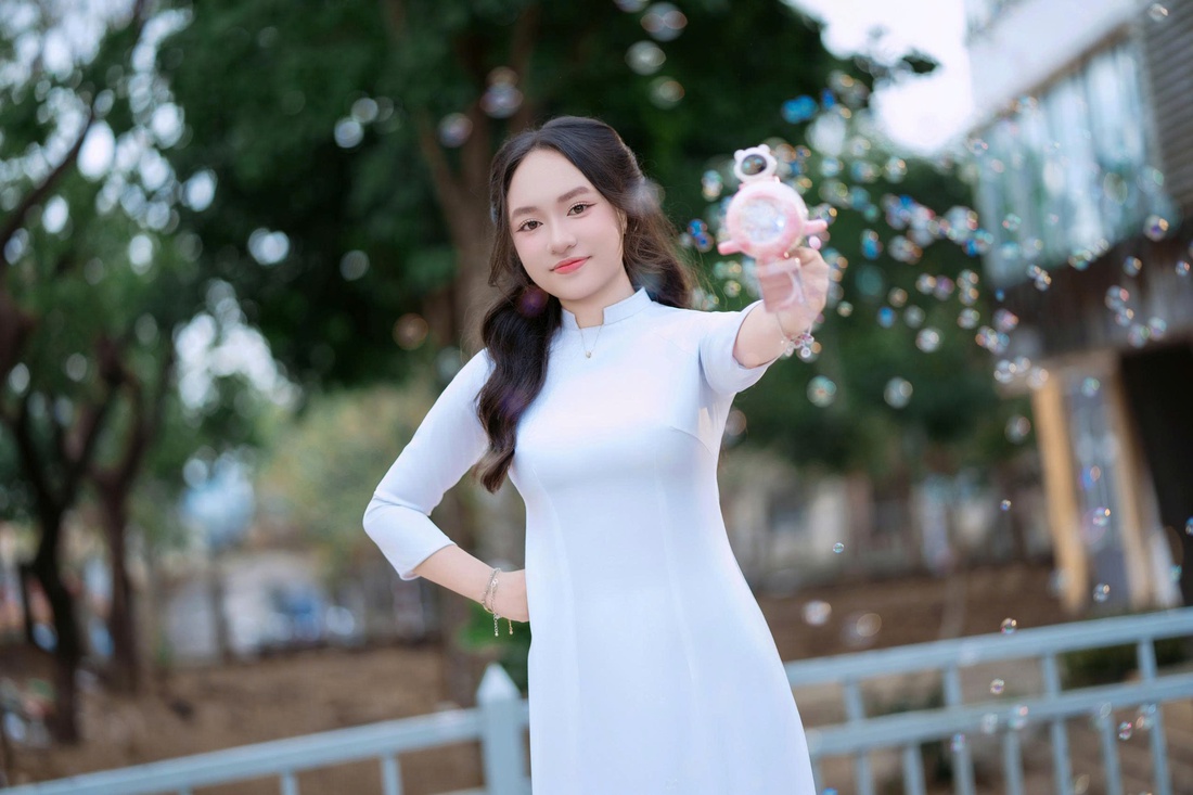 nữ sinh - Ảnh 2.