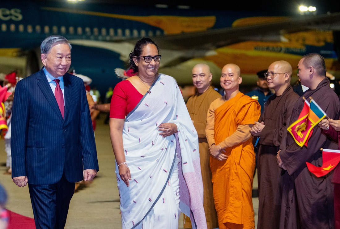 Tổng Bí thư, Chủ tịch nước Tô Lâm đến Sri Lanka, Thủ tướng Amarasuriya đón tại sân bay - Ảnh 1. Tổng Bí thư, Chủ tịch nước Tô Lâm - Ảnh 1.