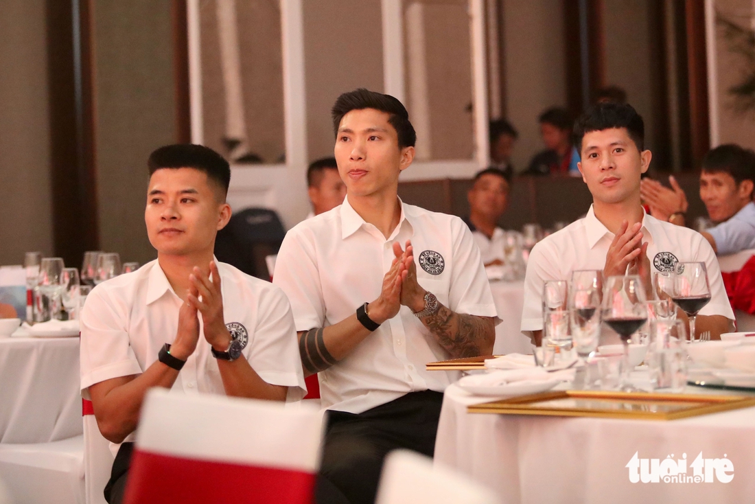 CLB Công An Hà Nội nhận bằng khen của Bộ trưởng Bộ Công an và UBND TP Hà Nội - Ảnh 6.