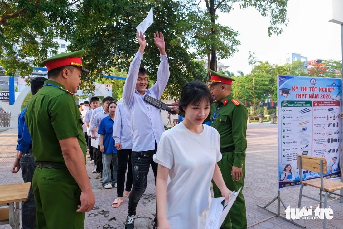 thi tốt nghiệp - Ảnh 11.