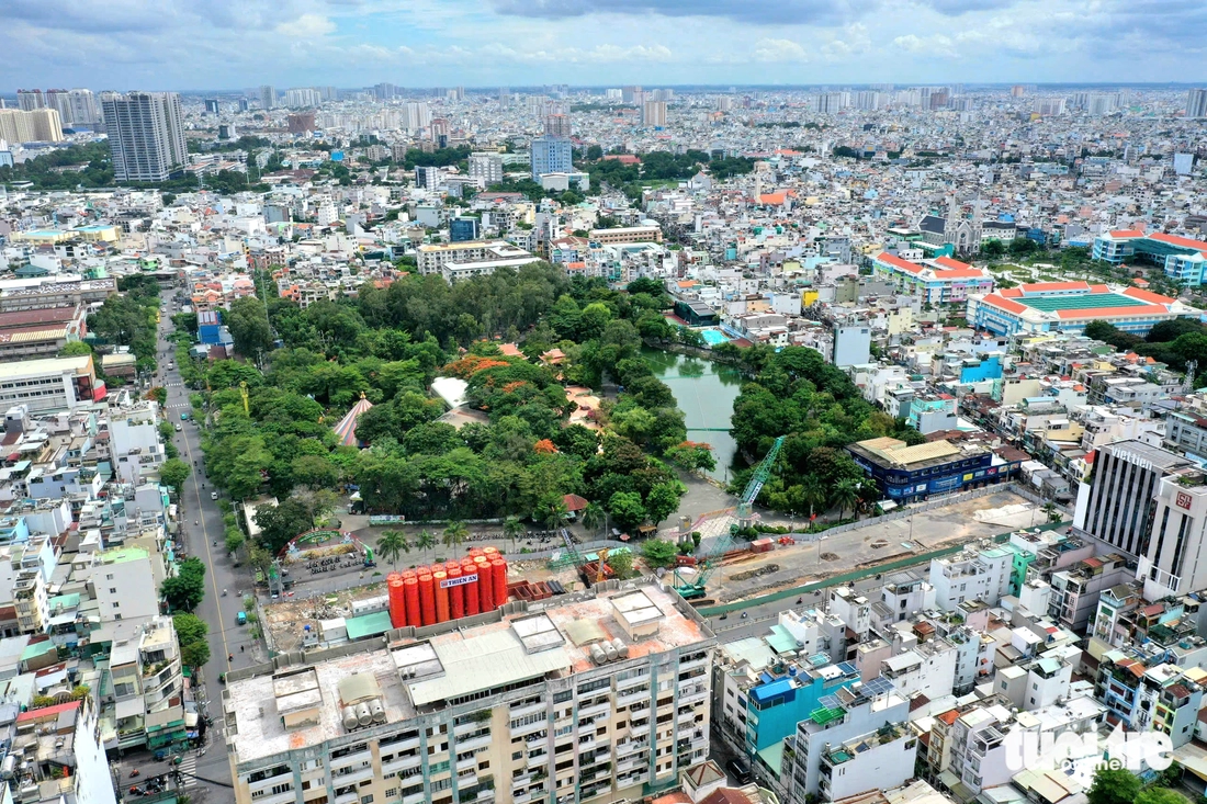 TP.HCM tổ chức hội thảo xác minh hố chôn tập thể liệt sĩ hy sinh năm 1968 tại công viên Lê Thị Riêng - Ảnh 1.