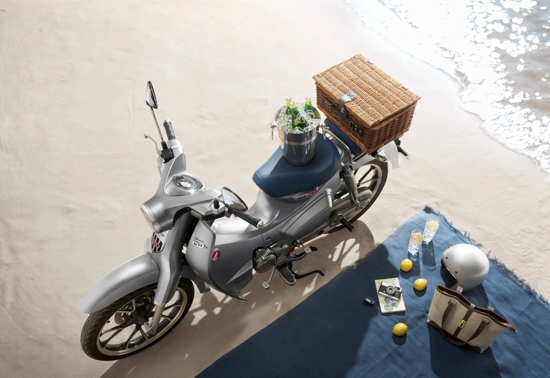 Honda Super Cub có bản mới bắt mắt hơn, phanh ABS, dùng được xăng sinh học - Ảnh 14.