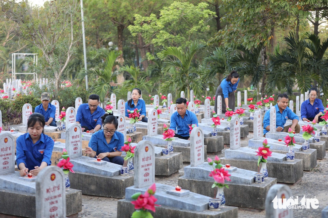 Nghĩa tình dành cho những anh hùng - Ảnh 3.