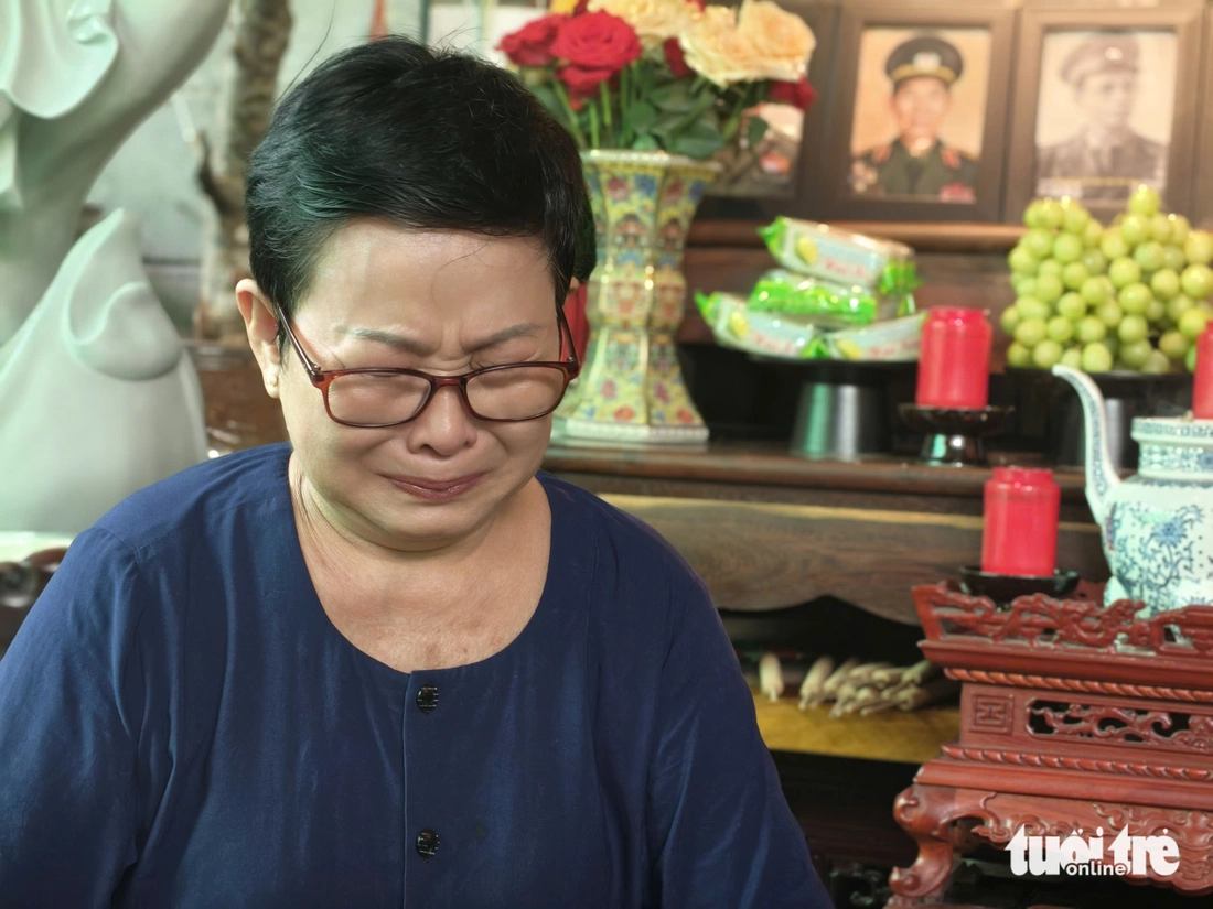  'Cả đời tôi chưa một lần được cha ôm' - Ảnh 8.