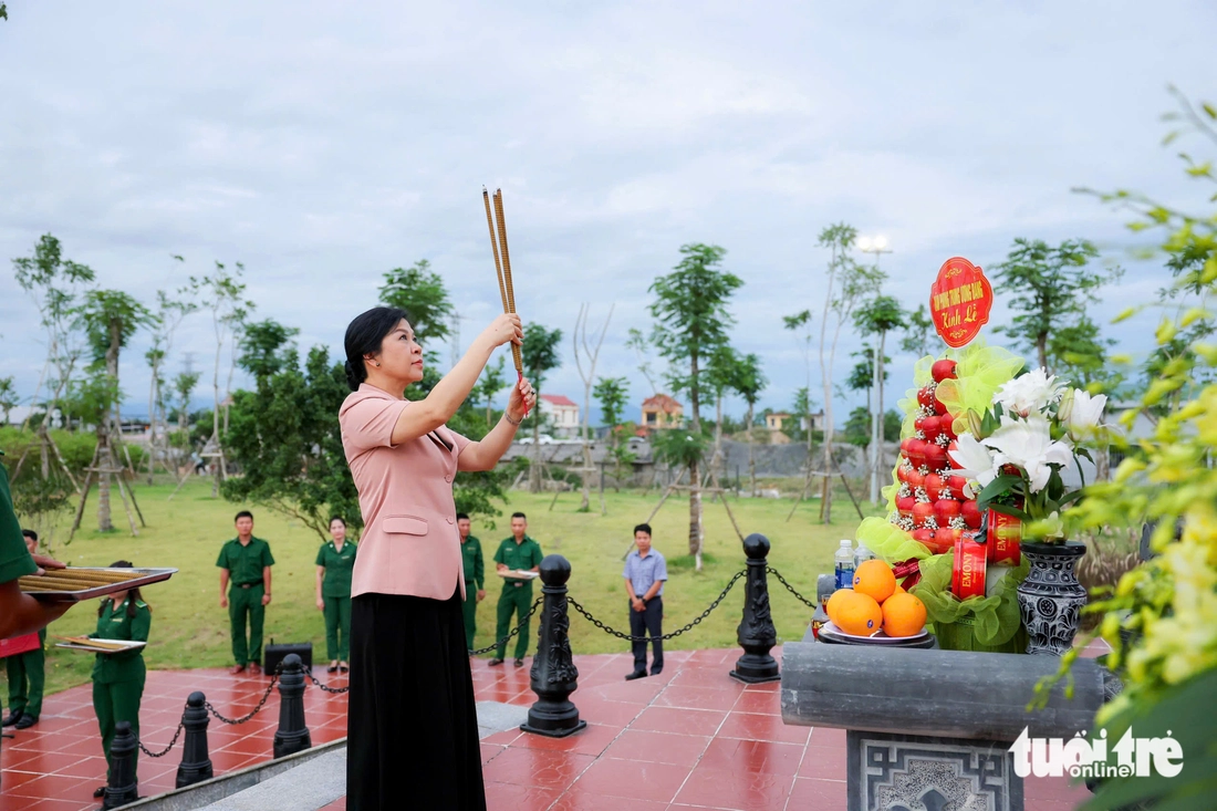 Tháng 7 đi tìm tên cho liệt sĩ và cuộc gặp với những người tuyến đầu - Ảnh 23.
