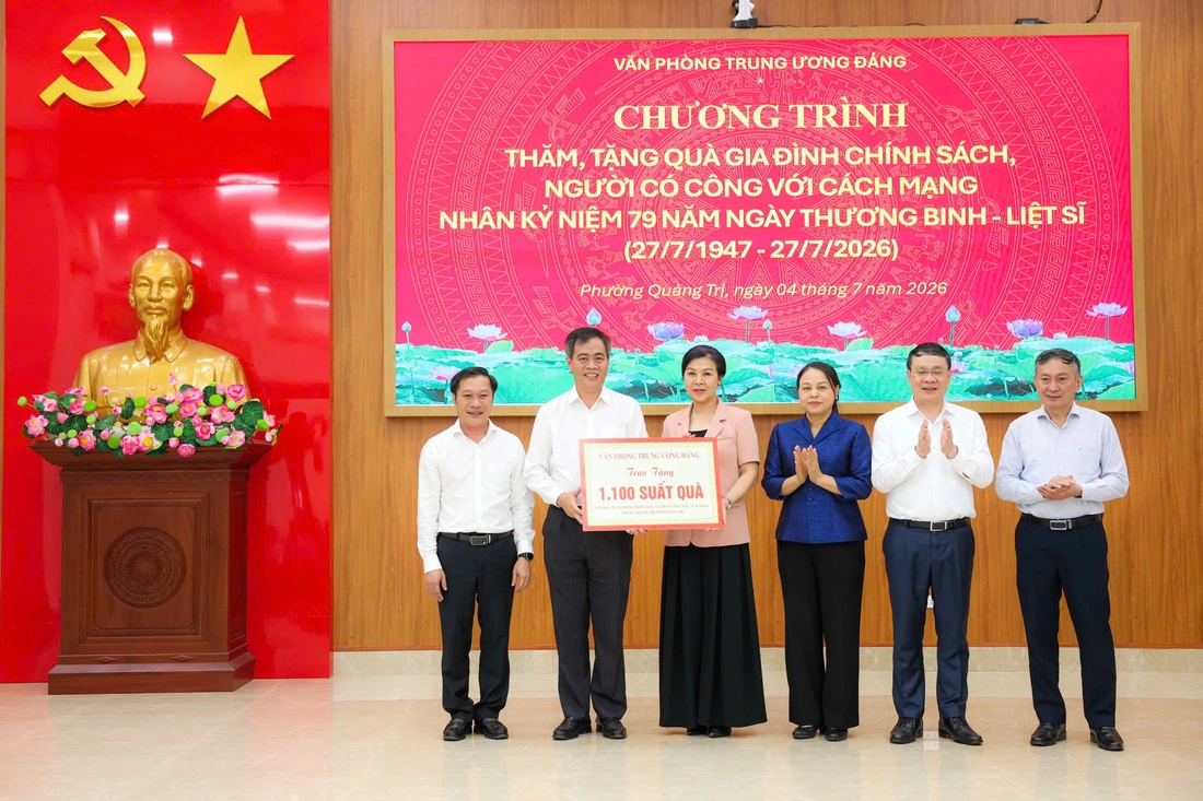 Tháng 7 đi tìm tên cho các liệt sĩ và cuộc gặp với những người tuyến đầu - Ảnh 8.