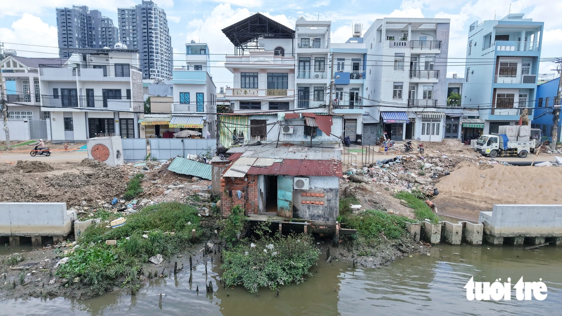 Dự án bờ Bắc kênh Đôi: Hai phường Chánh Hưng, Phú Định nỗ lực gỡ 'nút thắt'  mặt bằng 14 hộ dân cuối - Ảnh 2.