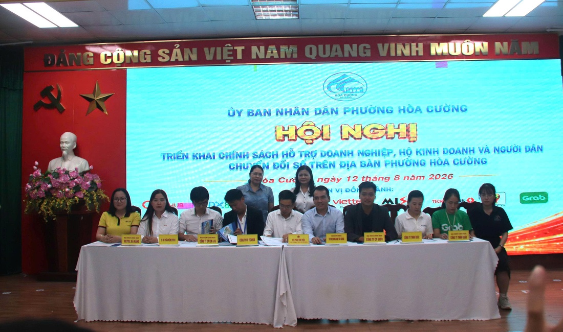 Hộ kinh doanh phường Hòa Cường làm quen với hóa đơn điện tử, nộp thuế số - Ảnh 1.