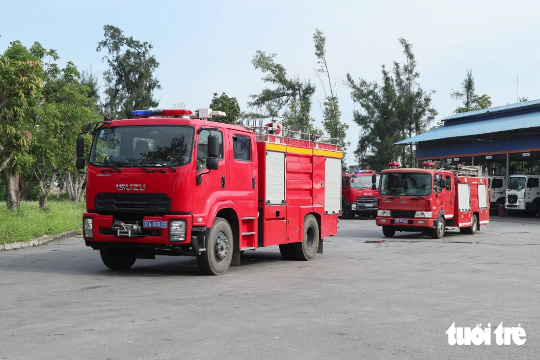 ‘Chiến binh’ robot điều khiển từ xa dập lửa kho xăng dầu - Ảnh 5.