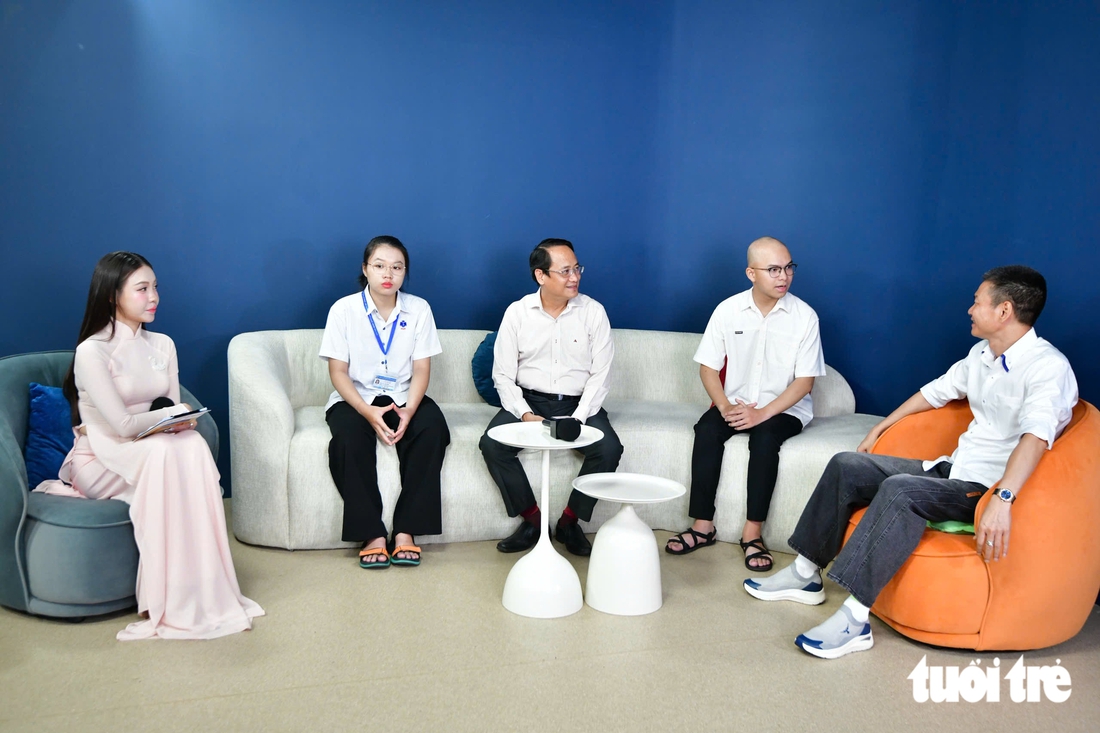 Nữ SV từng bị bỏ rơi trước bệnh viện: 'Tôi im lặng không nói nổi khi nghe tin được Tiếp sức đến trường' - Ảnh 1.