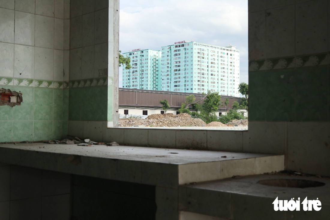 Toàn cảnh hồ nước có nhà hàng nổi hoang tàn ở Nghệ An sắp được 'lên đời' - Ảnh 10.