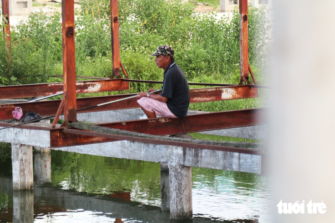 Toàn cảnh hồ nước có nhà hàng nổi hoang tàn ở Nghệ An sắp được 'lên đời' - Ảnh 14.