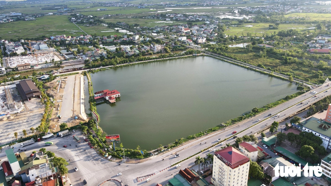 Toàn cảnh hồ nước có nhà hàng nổi hoang tàn ở Nghệ An sắp được 'lên đời' - Ảnh 15.