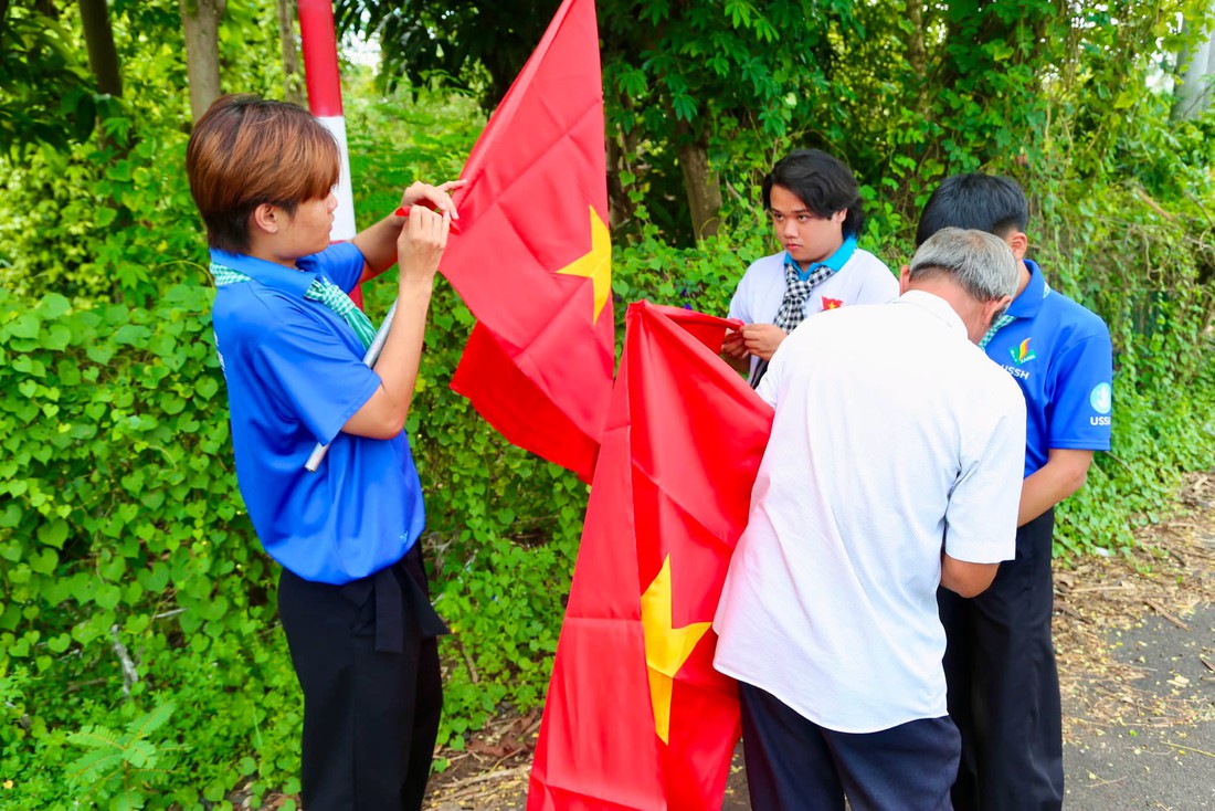 Những 'món quà' ở lại với người dân từ chiến sĩ tình nguyện quốc tế Mùa hè xanh - Ảnh 8.