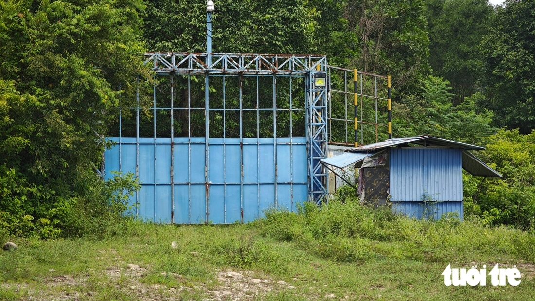 Ngậm ngùi nhìn suối Voi tuyệt sắc hóa chốn hoang tàn - Ảnh 7.