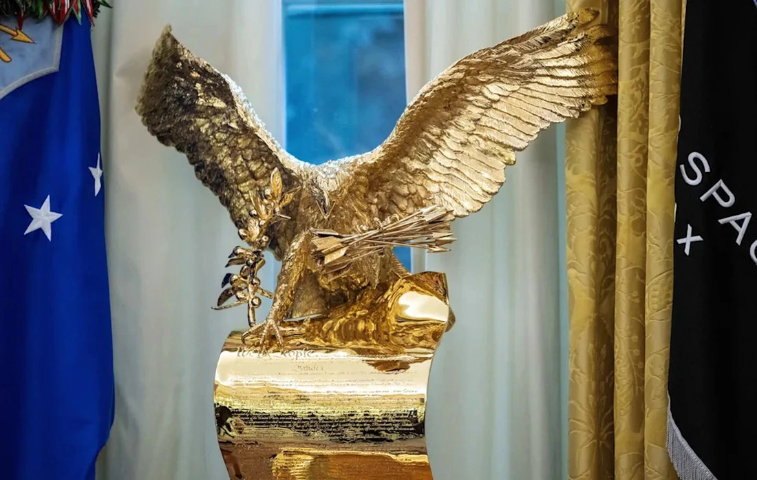 Chiêm ngưỡng Phòng Bầu dục dát vàng của Tổng thống Mỹ Donald Trump  - Ảnh 11.