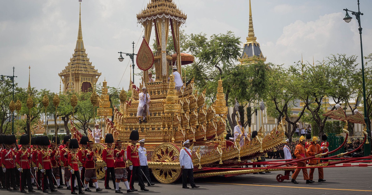 Video: Lễ thu tro cốt của vua Thái Lan Rama IX - Tuổi Trẻ Online