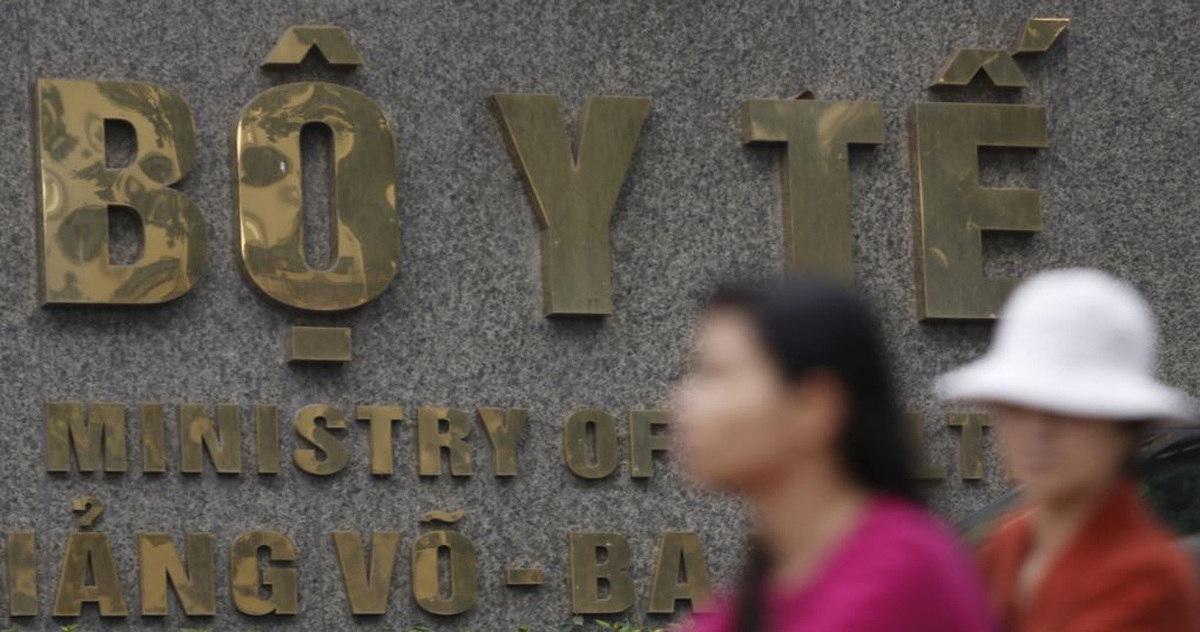 Bộ Y tế sẽ đề nghị xem lại kỷ luật bác sĩ 'khuyên' bộ trưởng từ chức