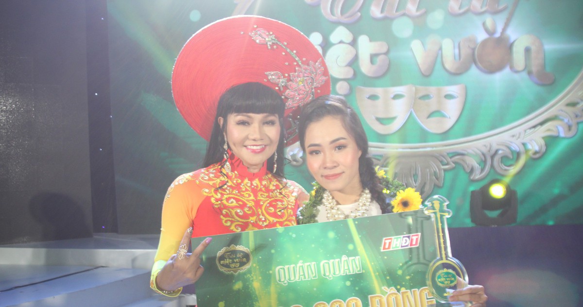 Võ Thị Thắm đoạt quán quân mùa đầu tiên của Tài tử miệt vườn