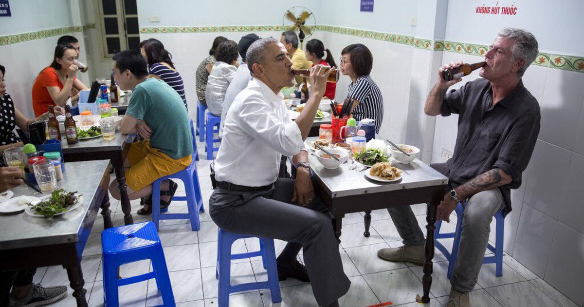 Ông Obama nói nhớ mãi buổi ăn bún chả cùng đầu bếp Bourdain tại Hà Nội