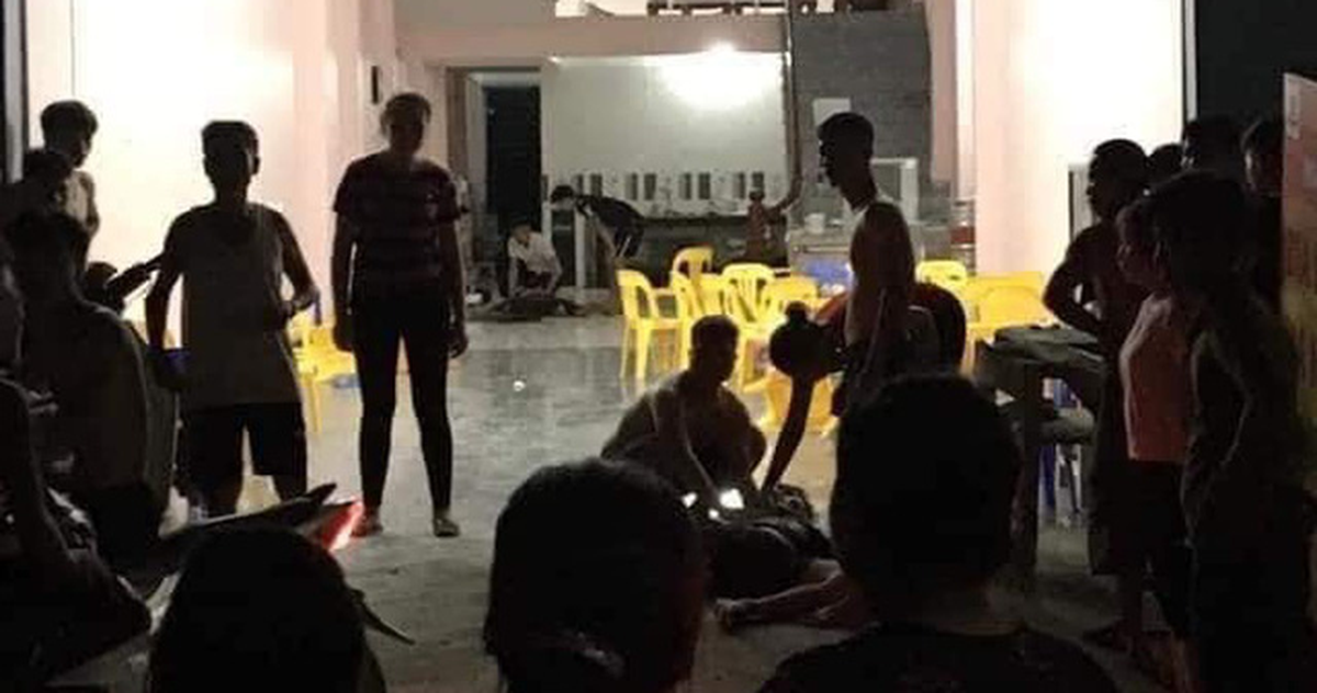 Ngồi nhậu chung rồi hỗn chiến đâm nhau, 2 thanh niên tử vong
